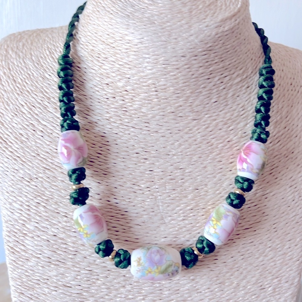 Floral painted Beaded Rope Necklace